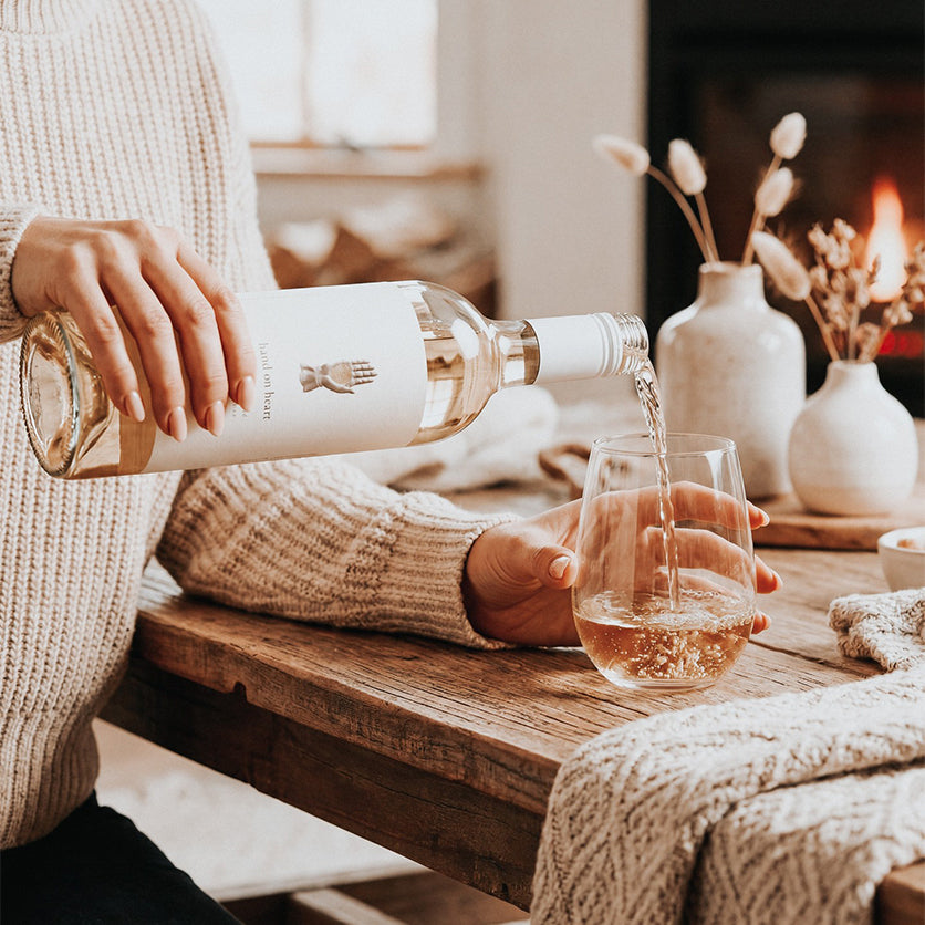 
                  
                    HAND ON HEART SAUVIGNON BLANC
                  
                